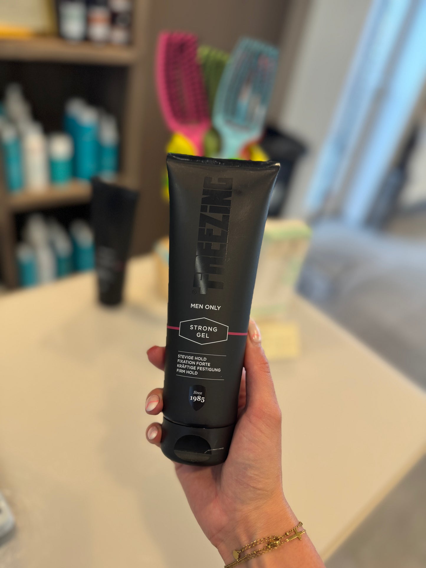 Freezing strong gel